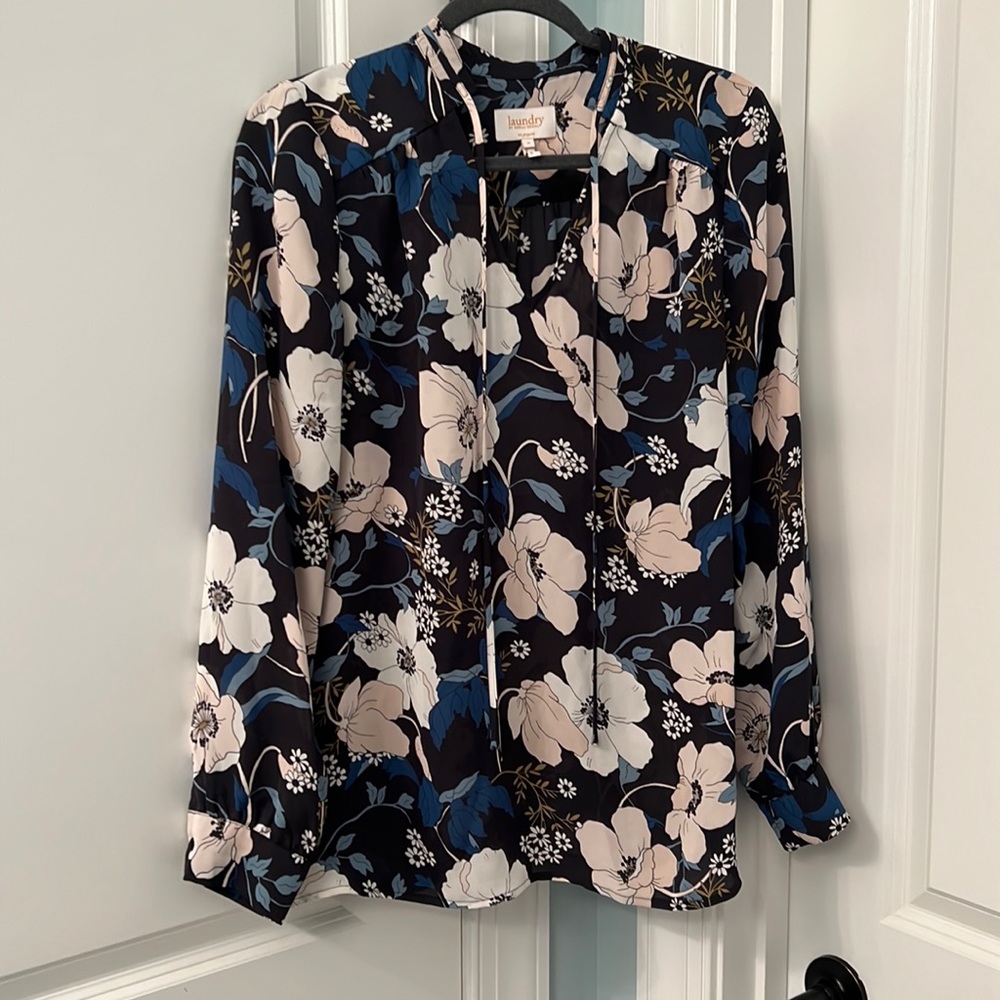 Laundry by Shelli Segal Silk long sleeve top